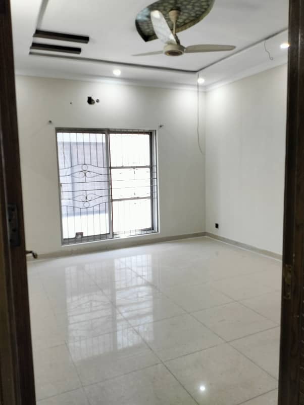 10 Marla Double unit Corner house for Rent in Bahria Town Lahore 5
