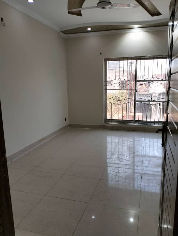 10 Marla Double unit Corner house for Rent in Bahria Town Lahore 8