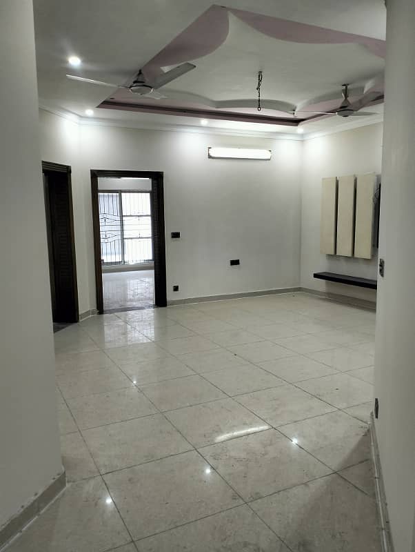 10 Marla Double unit Corner house for Rent in Bahria Town Lahore 9