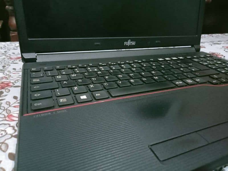 Fujitsu laptop i5core 1