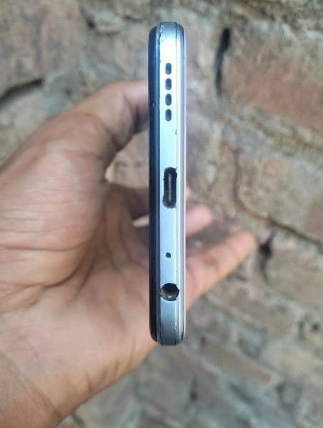 Vivo Y21 A Pin Pack, 4+1GB Ram 64GB Rom,with orignal box+charger 2