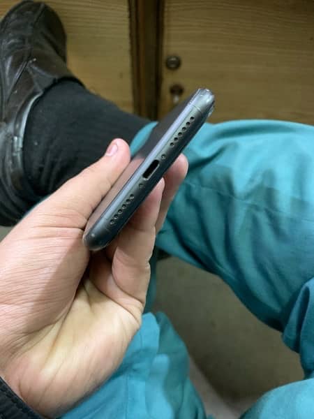 iphone 11 black colour factory unlock 4
