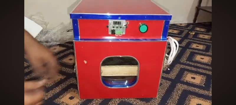 incubator for sale 25 to 30 eggs 1