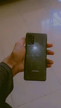 Samsung s20 plus pta hai 12. . gb. . 256 dotted hy or back glass change ho