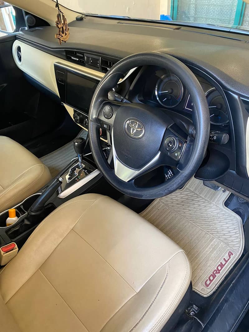 Toyota Corolla Altis 1.8 Cruisetronic SR 2017 Model 8