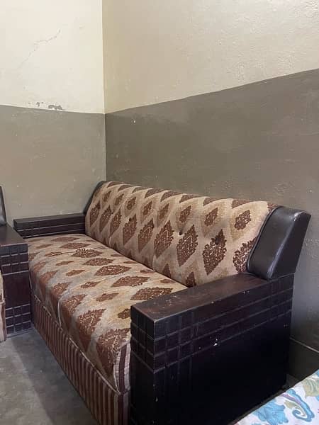 7 SEATER SOFA NEAT CONDITION 1