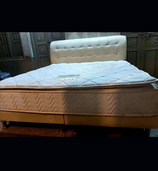 Poshesh bed set with imported mattress and sight tables 0