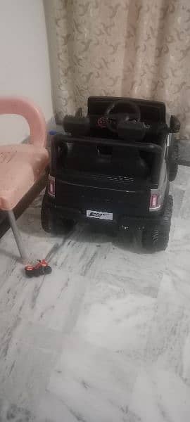 KIDS ELECTRIC 2 x SEATER JEEP 3