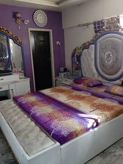 BED SET WITH ALL ACCESSORIES