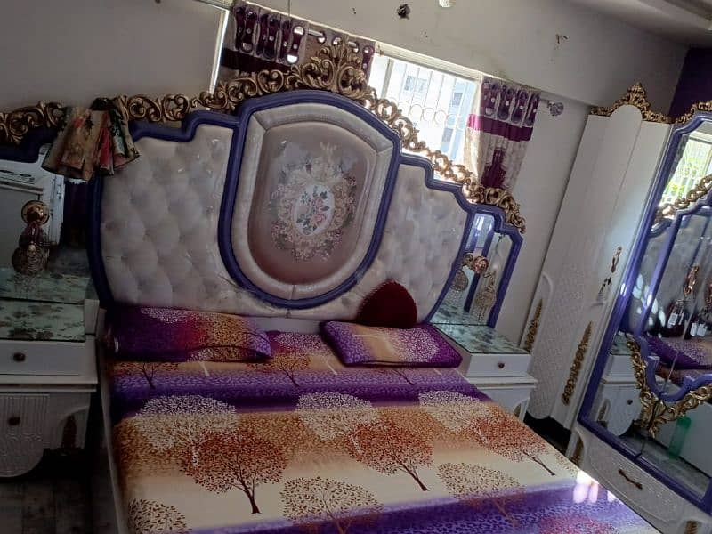 BED SET WITH ALL ACCESSORIES 3