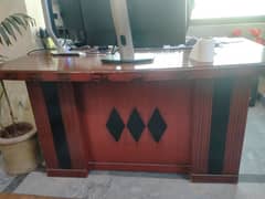 Wooden Computer Office Table with almost New Condition