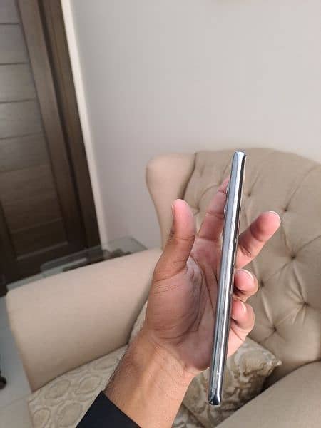 OnePlus 9 pro 12/256 Single sim Global 5