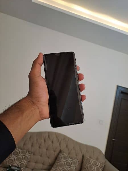 OnePlus 9 pro 12/256 Single sim Global 7