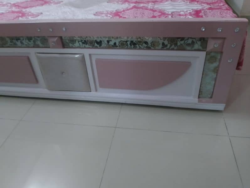 bed with dressing table 6