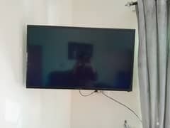 40 inch Samsung smart TV . 03365604728 0