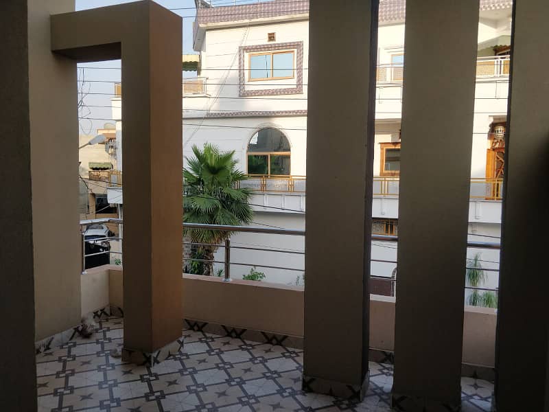 10 Marla Ideal House for Sale in PIA Housing Scheme 6