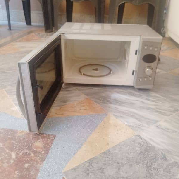 Microwave oven BOSS Company 0