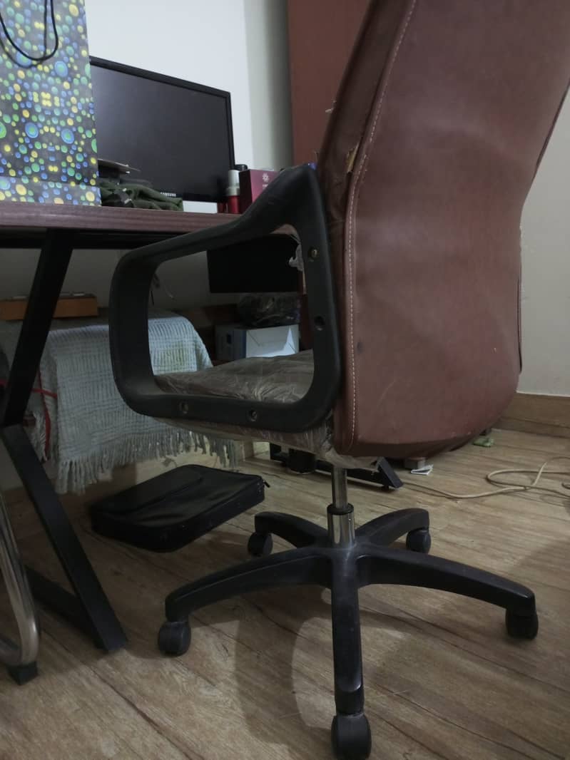 Computer Chair for Office use and Gaming 2