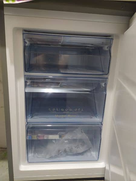 Hisense 82L freezer 1