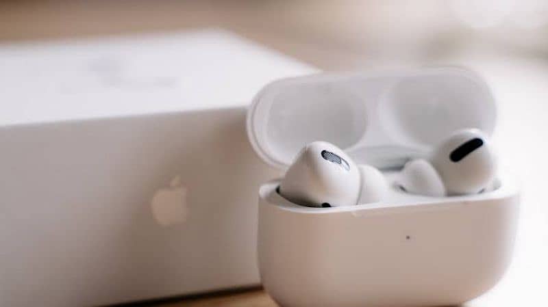 apple airpods pro 2nd generation with Wireless Charging Case - White 0