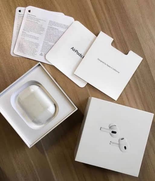 apple airpods pro 2nd generation with Wireless Charging Case - White 3