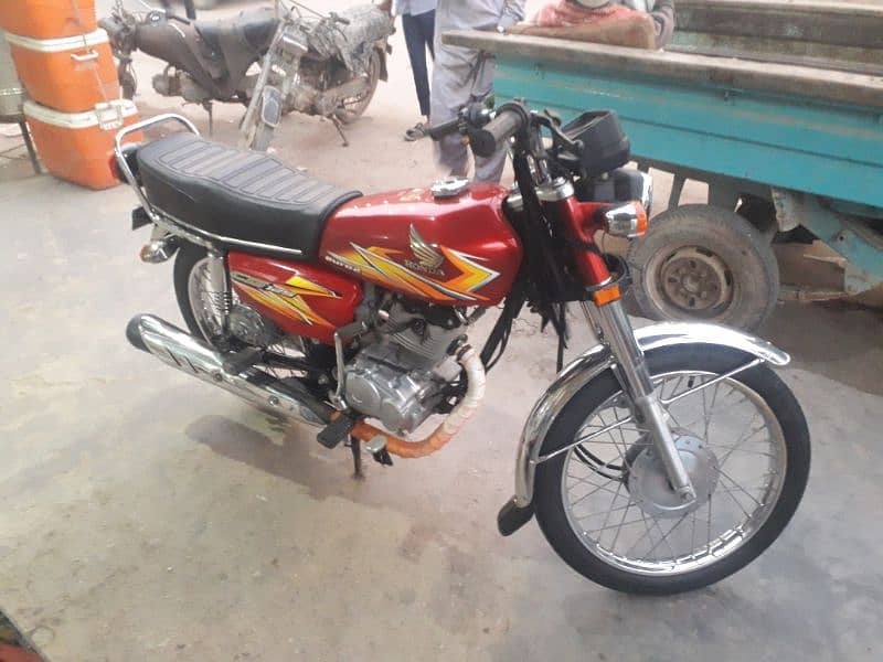 Honda 125 karachi number 2