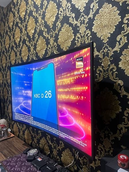 SAMSUNG 50 Inches Curved SMART LED TV 1