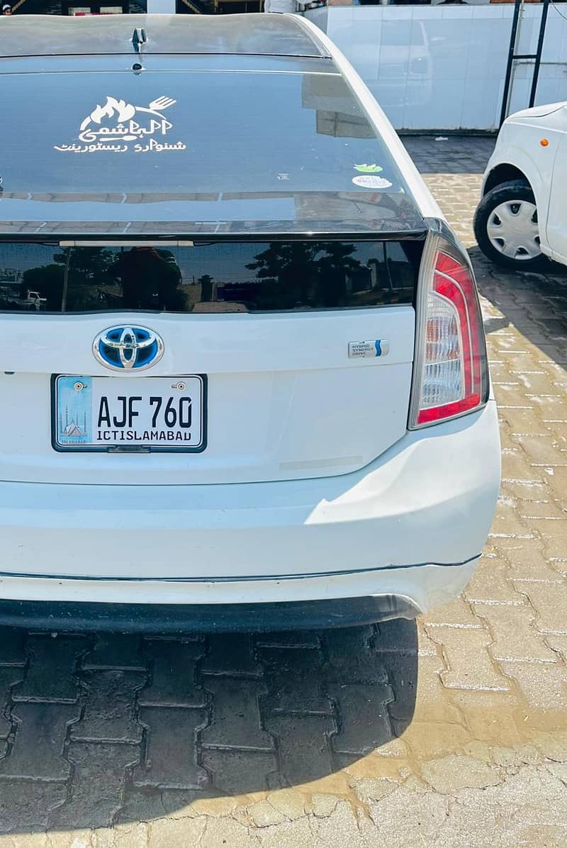 Toyota Prius 2018 3
