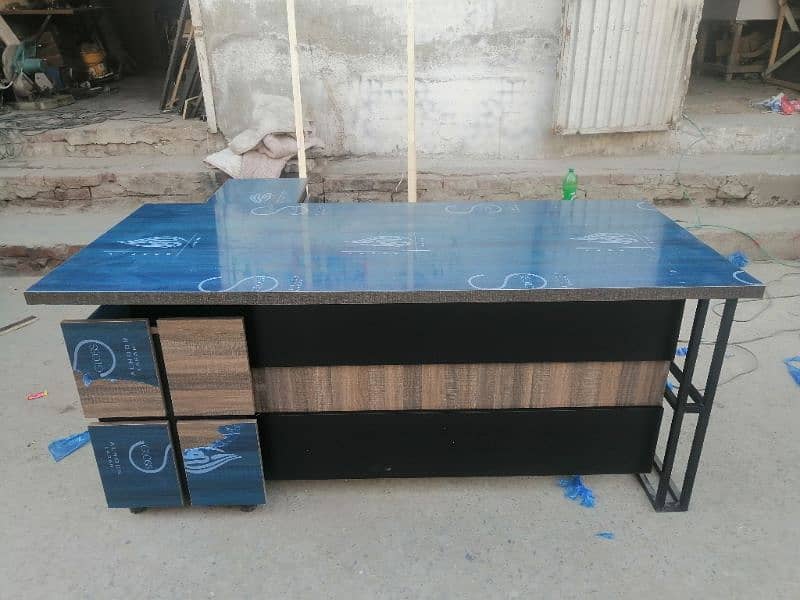 exactive office table L shape Al Noor uv 0