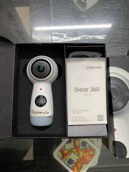 Samsung gear 360 action camera 1