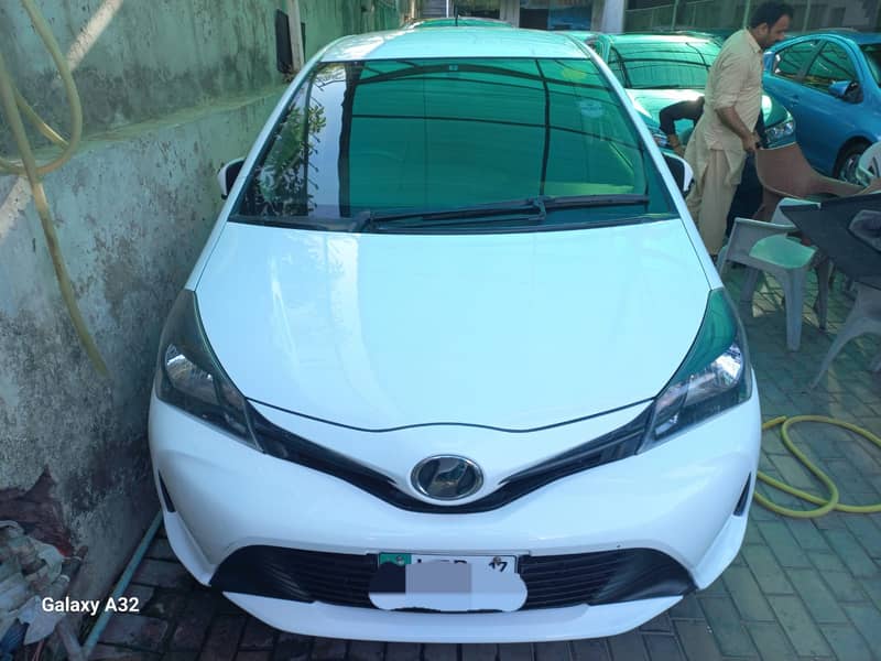 Toyota Vitz 2014 import 2017 grade 4.5 1
