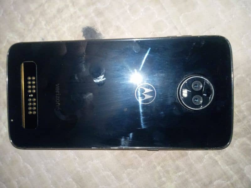 Moto Z3 10/10 Condition new 15day used 1