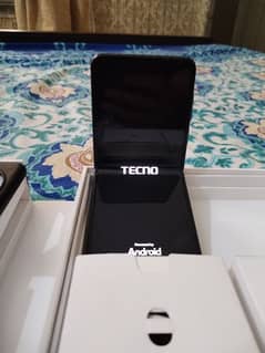 Excellent condition Tecno Phantom V Flip 5G Under warranty Pta approve