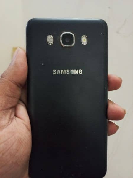 Samsung Galaxy J 7 0
