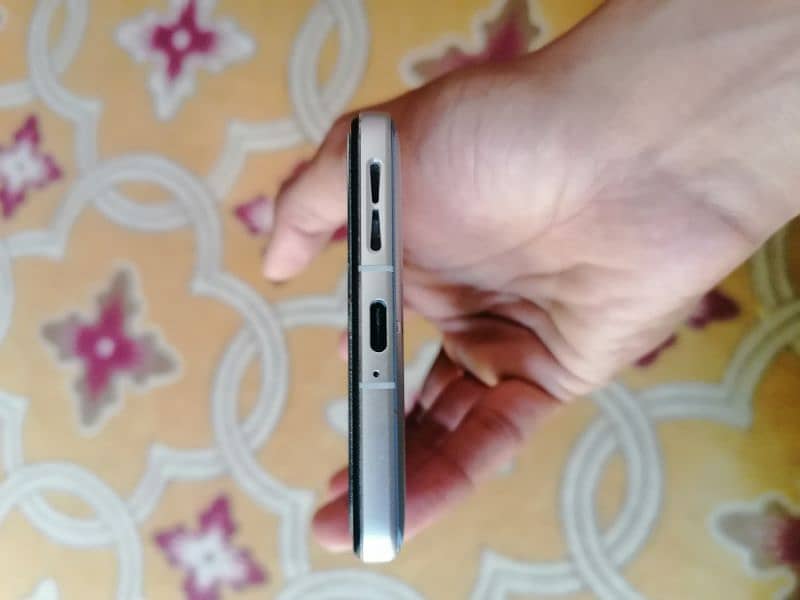 Xiaomi poco f4gt 12/256 3