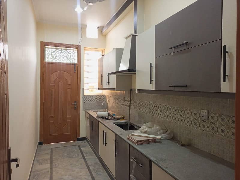 7 MARLA HOUSE FOR RENT IN MARGALLA TOWN 2