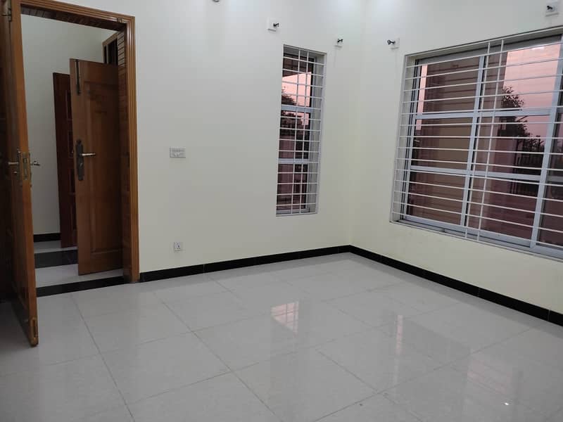 40 80 (14 marla) Basement available for rent in G-13 with all facilities ON IDEAL LOCATION 1