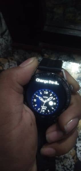 smart watch in new condition 4