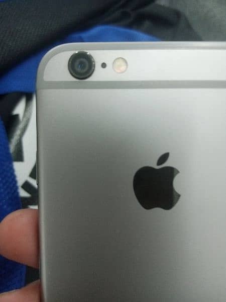 iPhone 6s Non PTA 32 GB bagair khula hua 10/10 condition ek hath 2