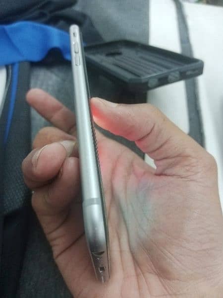 iPhone 6s Non PTA 32 GB bagair khula hua 10/10 condition ek hath 3