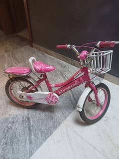 Girls cycle
