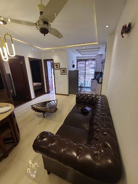 Fully Furnished 2 Bed TVL Apartment 3