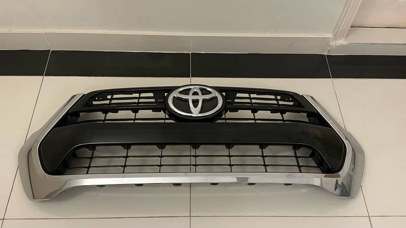 Revo front grill original Toyota 1