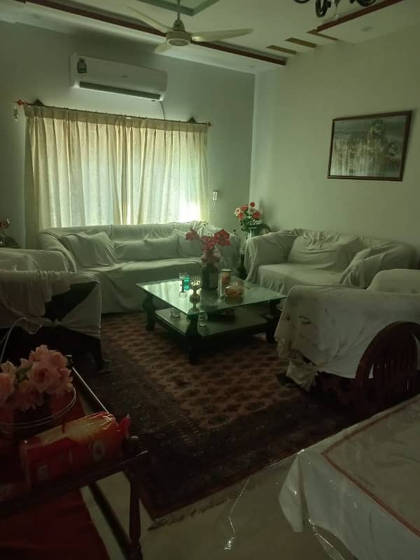 10 Marla Beautiful House With Full Solar System Is Available For Sale In Gulshan Abad 8