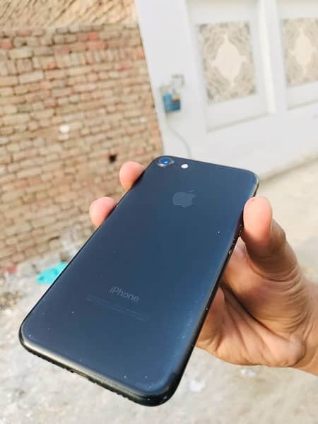 IPHONE 7 PTA APPROVED DISCOUNT Available for Serious Buyers 3