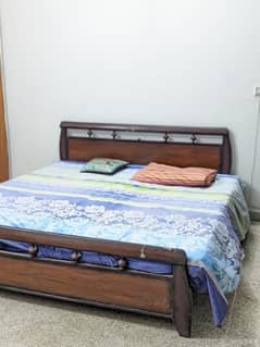 King size Wooden Bed