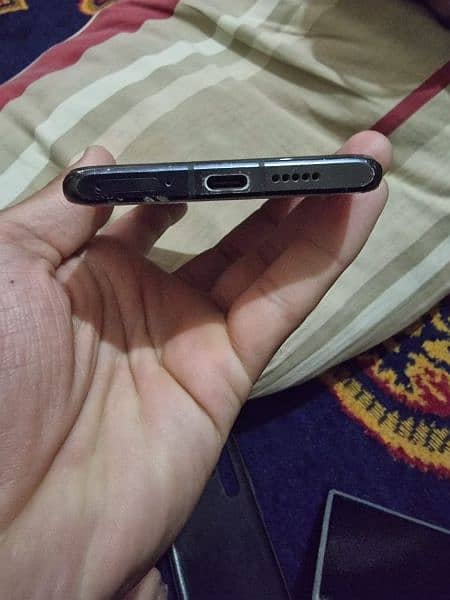Huawei p30 pro. 8 128. . . 10. by. 8 condition 4