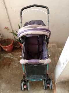 good condition pram healthy condition uee very short time