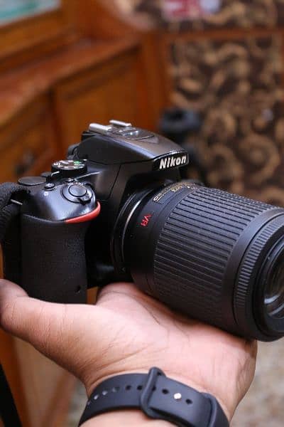 Nikon D5500 with 55 200mm Vr lens. 5