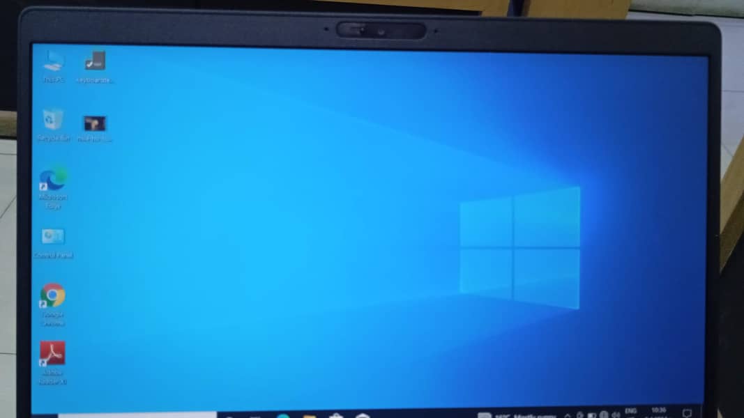 Dell Latitude 5400 Laptop, one month use only 1